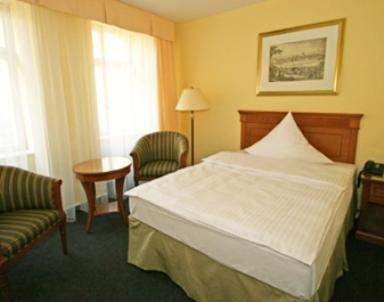 Deckerts Hotel Am Katharinenstift Lutherstadt Eisleben Room photo